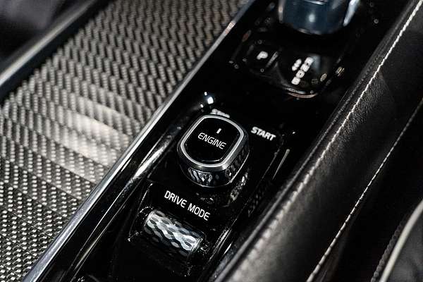 2016 Volvo XC90 T8 R-Design