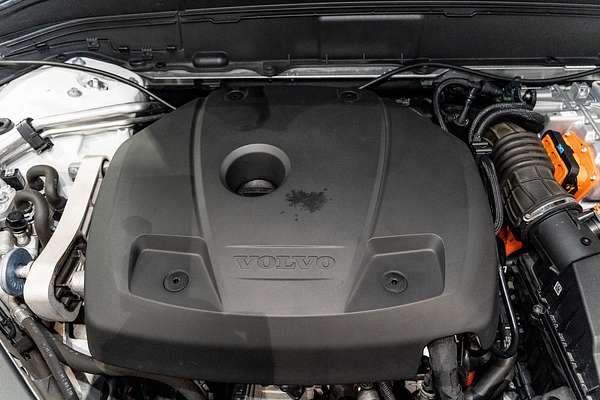 2016 Volvo XC90 T8 R-Design