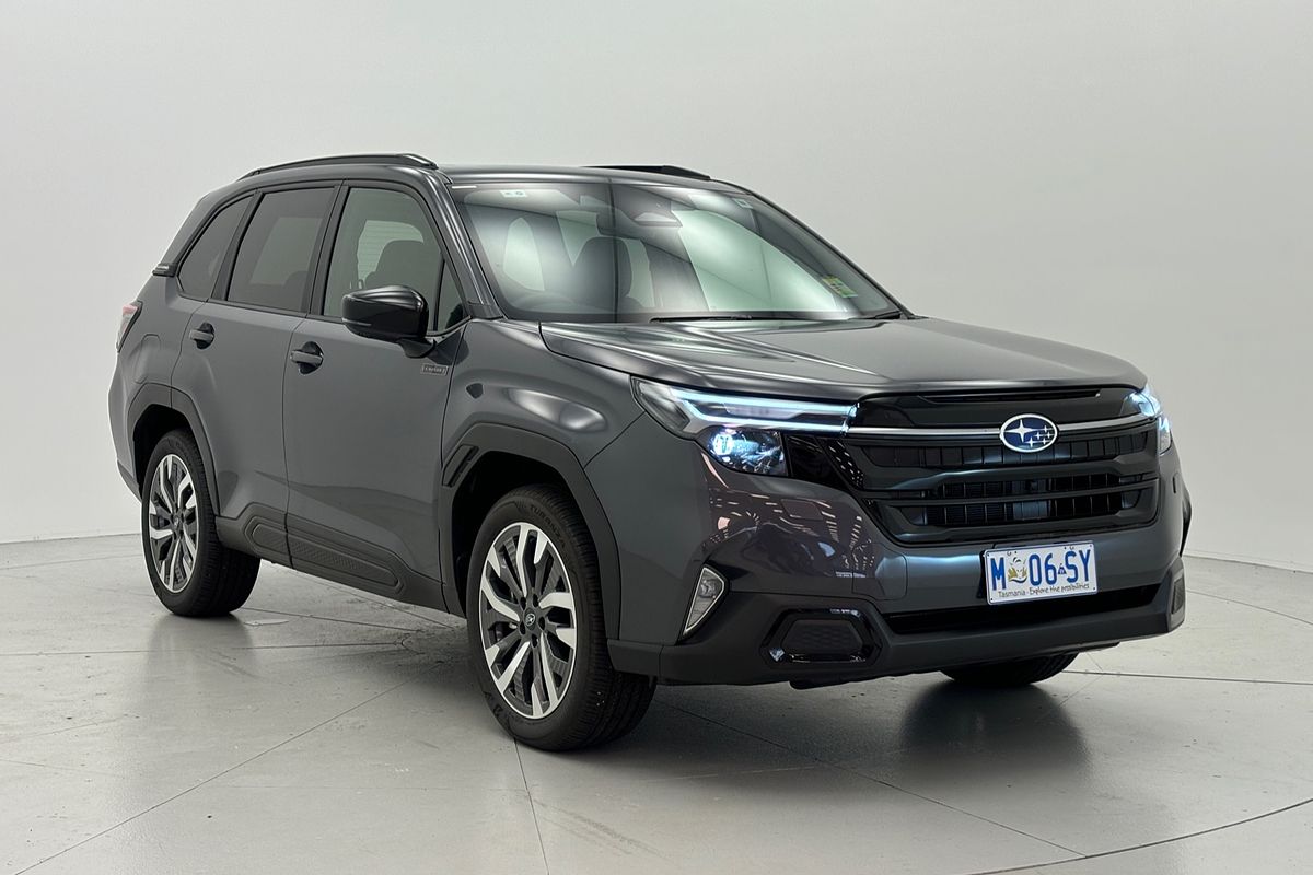 2025 Subaru Forester Hybrid Touring S6