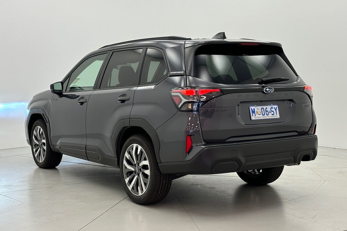 2025 Subaru Forester Hybrid Touring S6