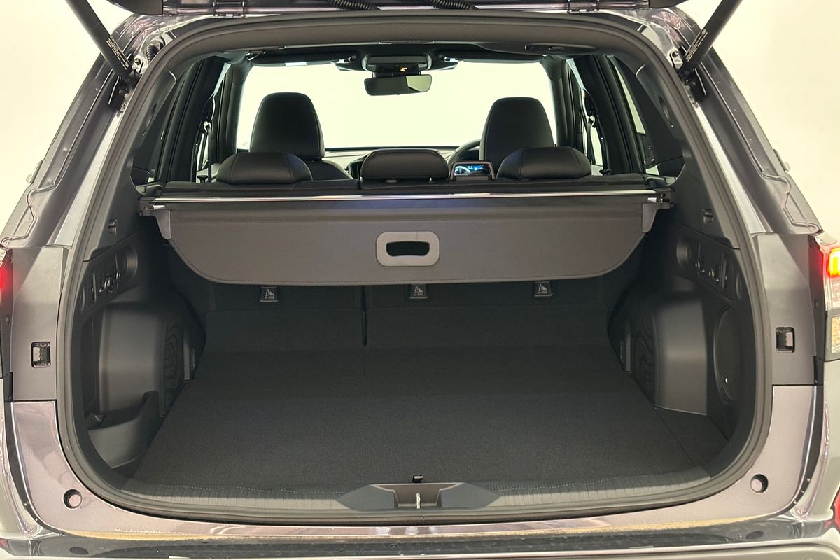 2025 Subaru Forester Hybrid Touring S6