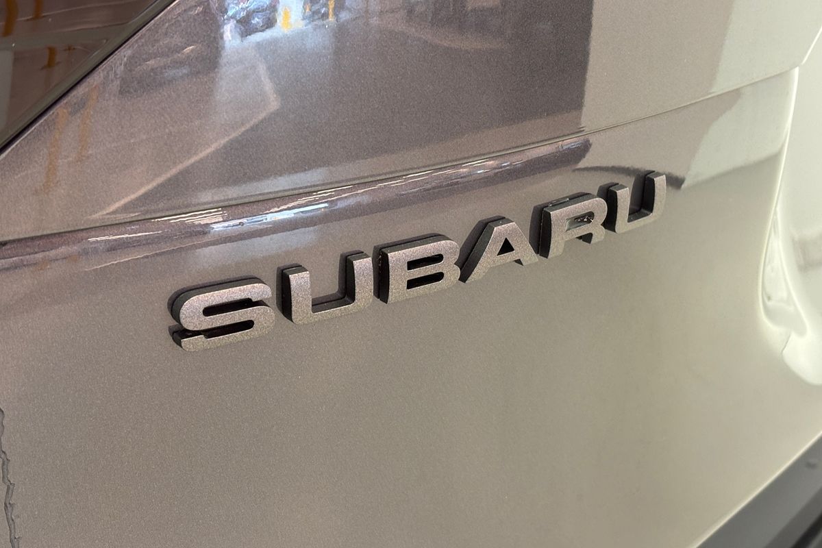 2025 Subaru Forester Hybrid Touring S6