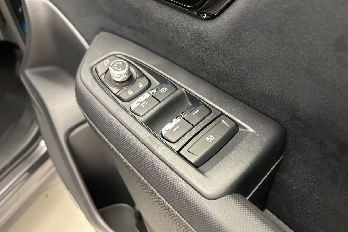 2025 Subaru Forester Hybrid Touring S6