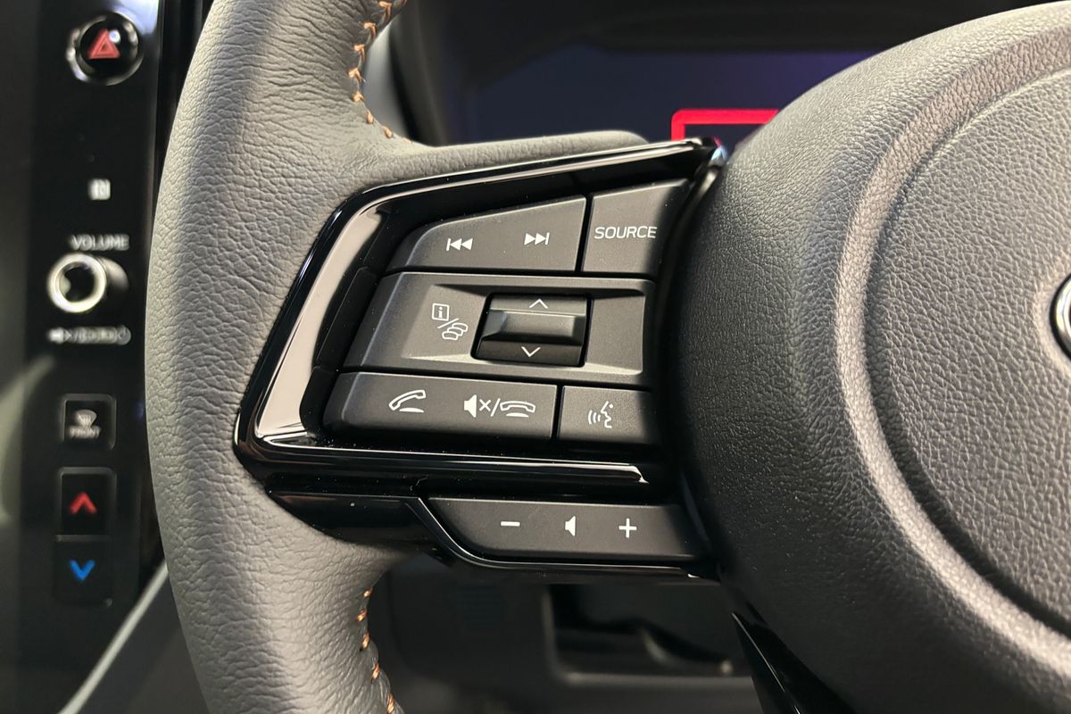 2025 Subaru Forester Hybrid Touring S6