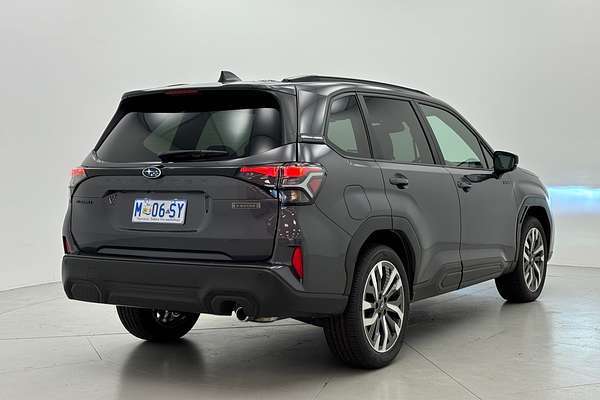 2025 Subaru Forester Hybrid Touring S6