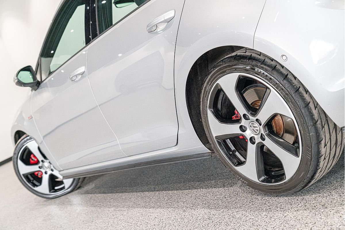 2017 Volkswagen Golf GTI 7