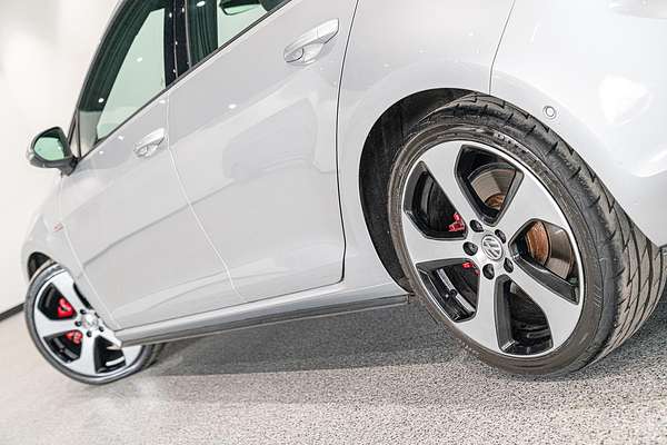 2017 Volkswagen Golf GTI 7