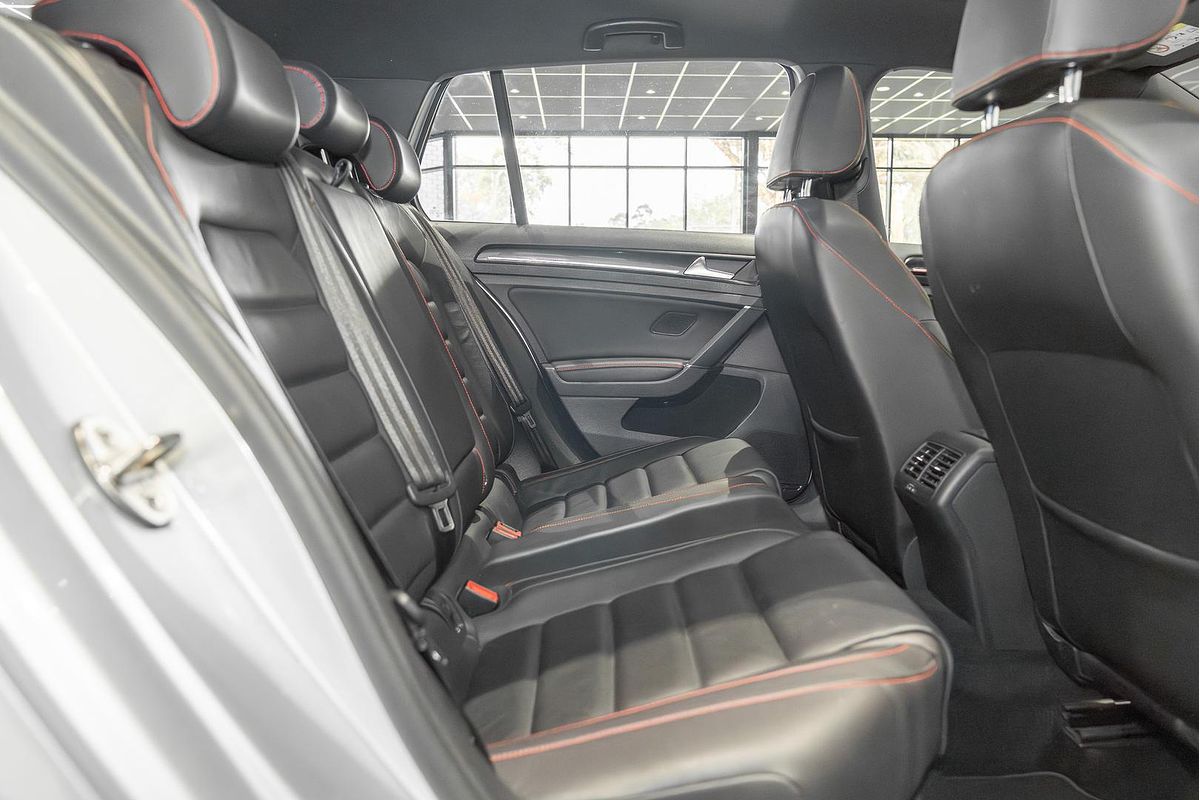 2017 Volkswagen Golf GTI 7