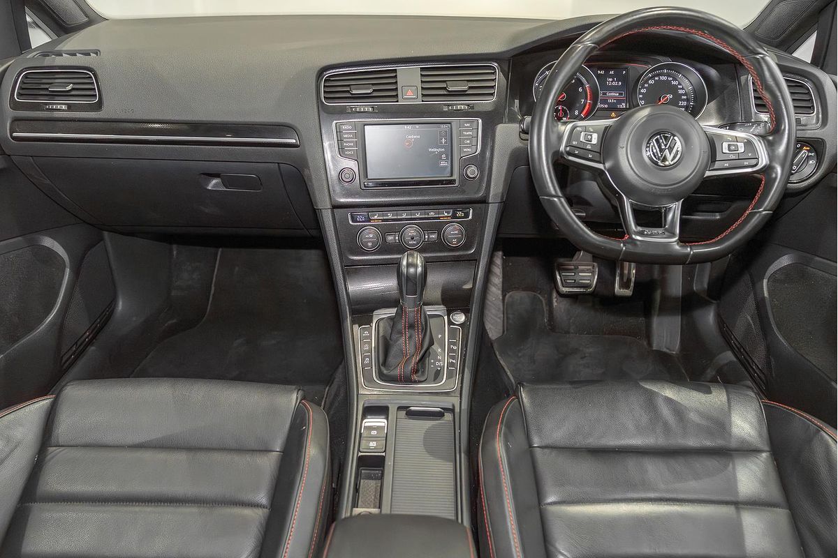 2017 Volkswagen Golf GTI 7