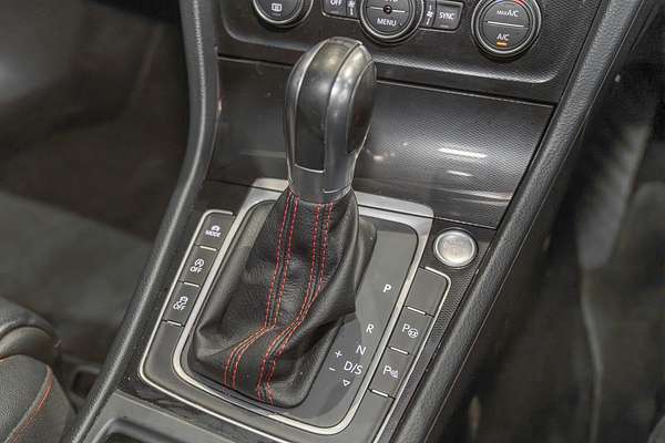 2017 Volkswagen Golf GTI 7