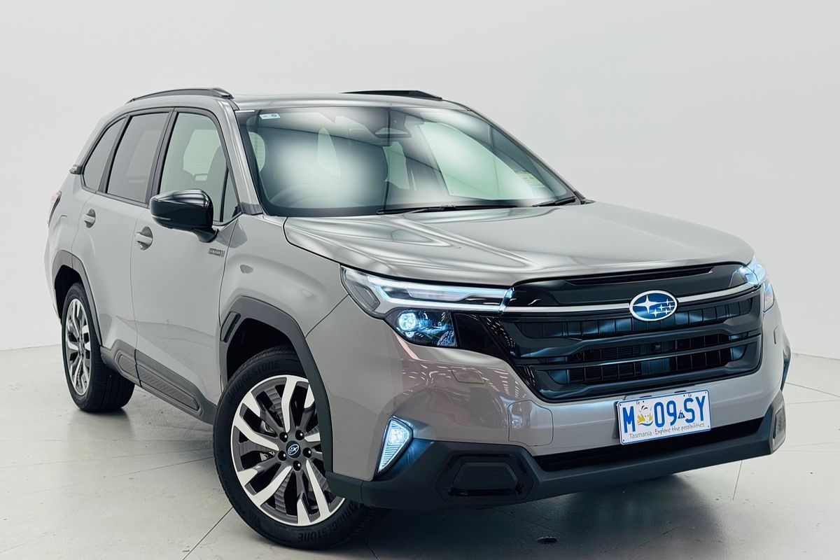 2025 Subaru Forester Hybrid Touring S6