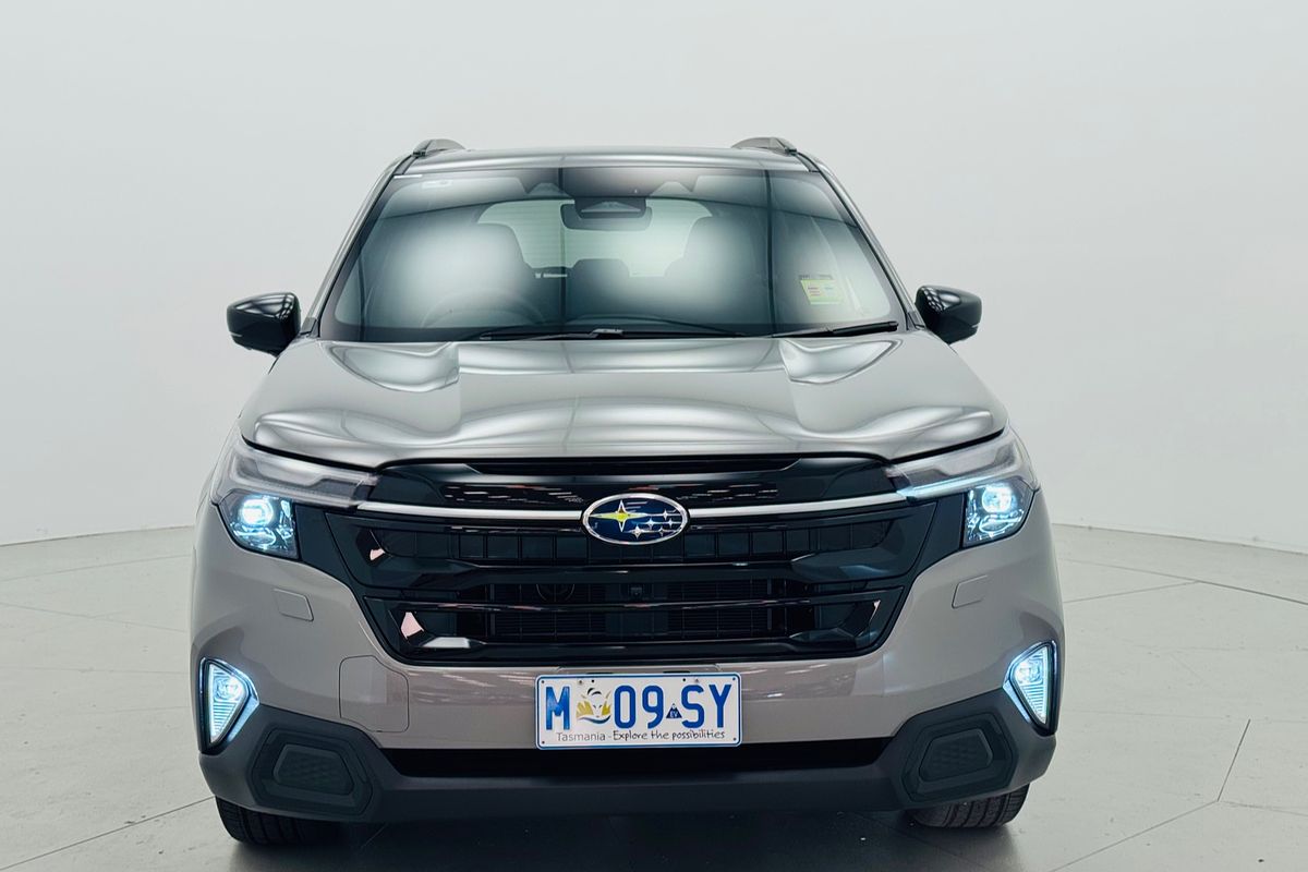 2025 Subaru Forester Hybrid Touring S6