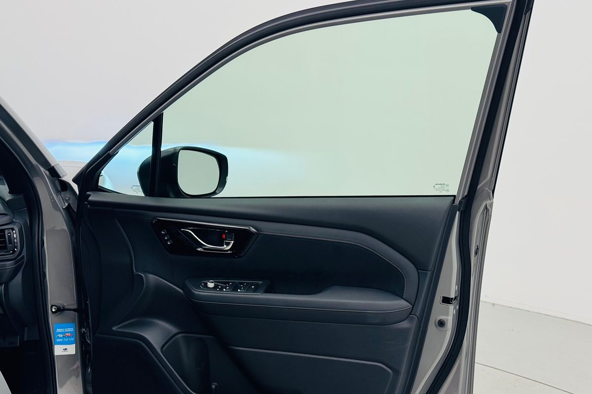 2025 Subaru Forester Hybrid Touring S6