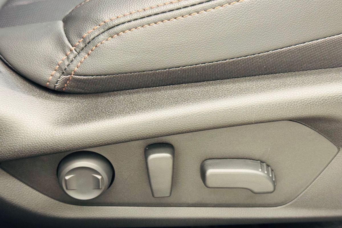 2025 Subaru Forester Hybrid Touring S6