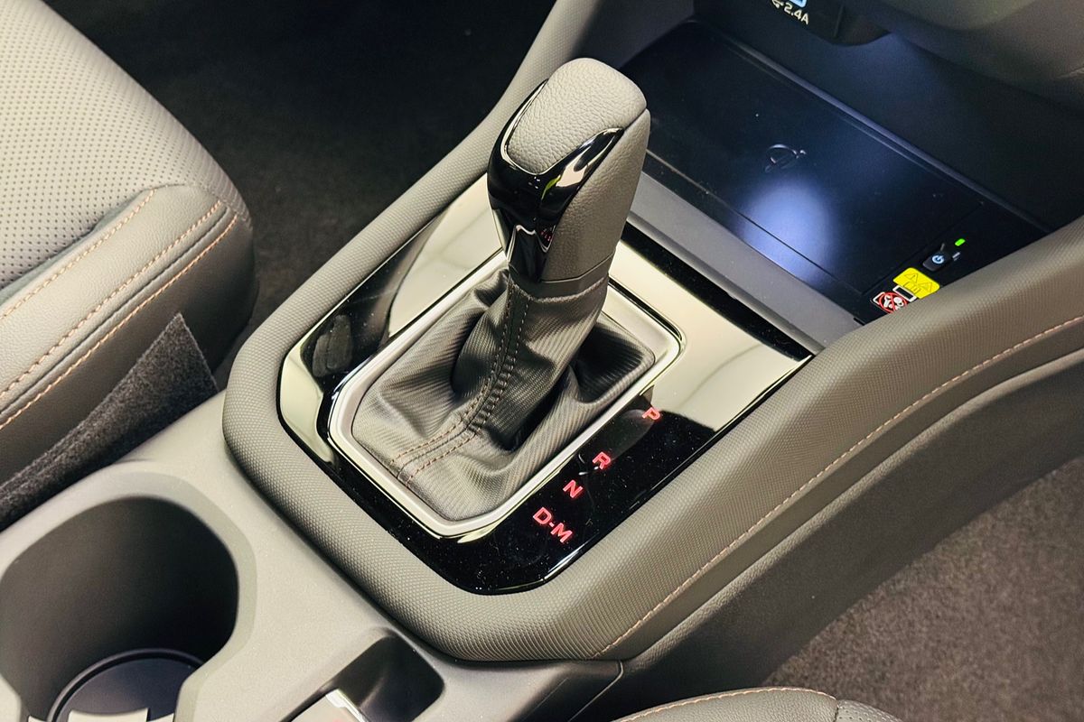 2025 Subaru Forester Hybrid Touring S6