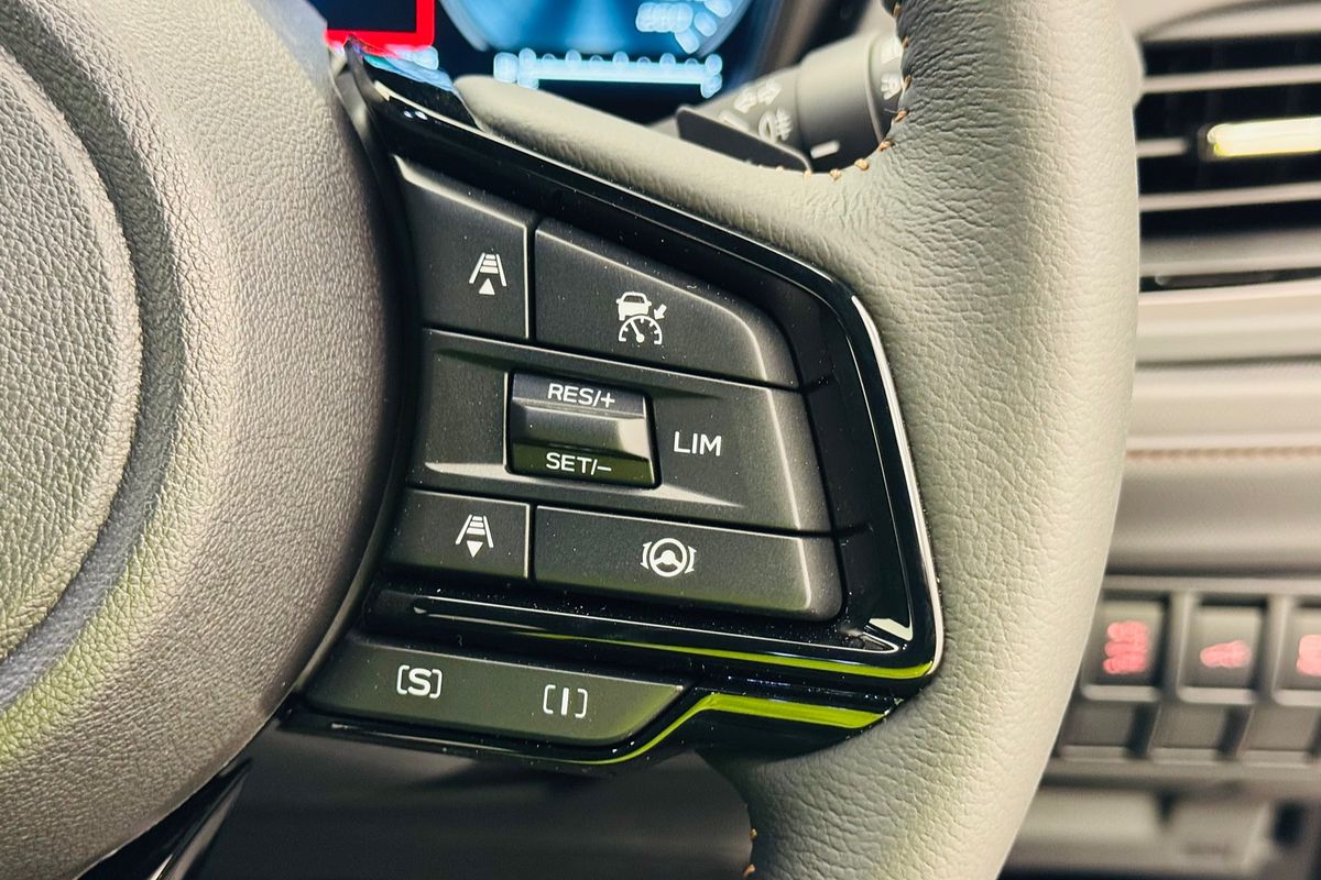 2025 Subaru Forester Hybrid Touring S6