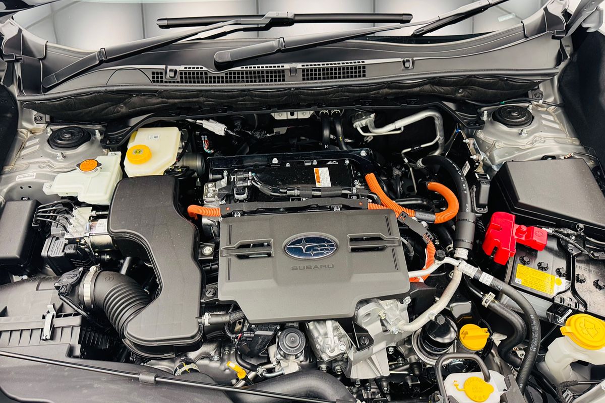 2025 Subaru Forester Hybrid Touring S6