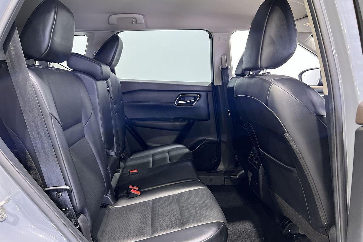 2023 Nissan X-TRAIL ST-L T33