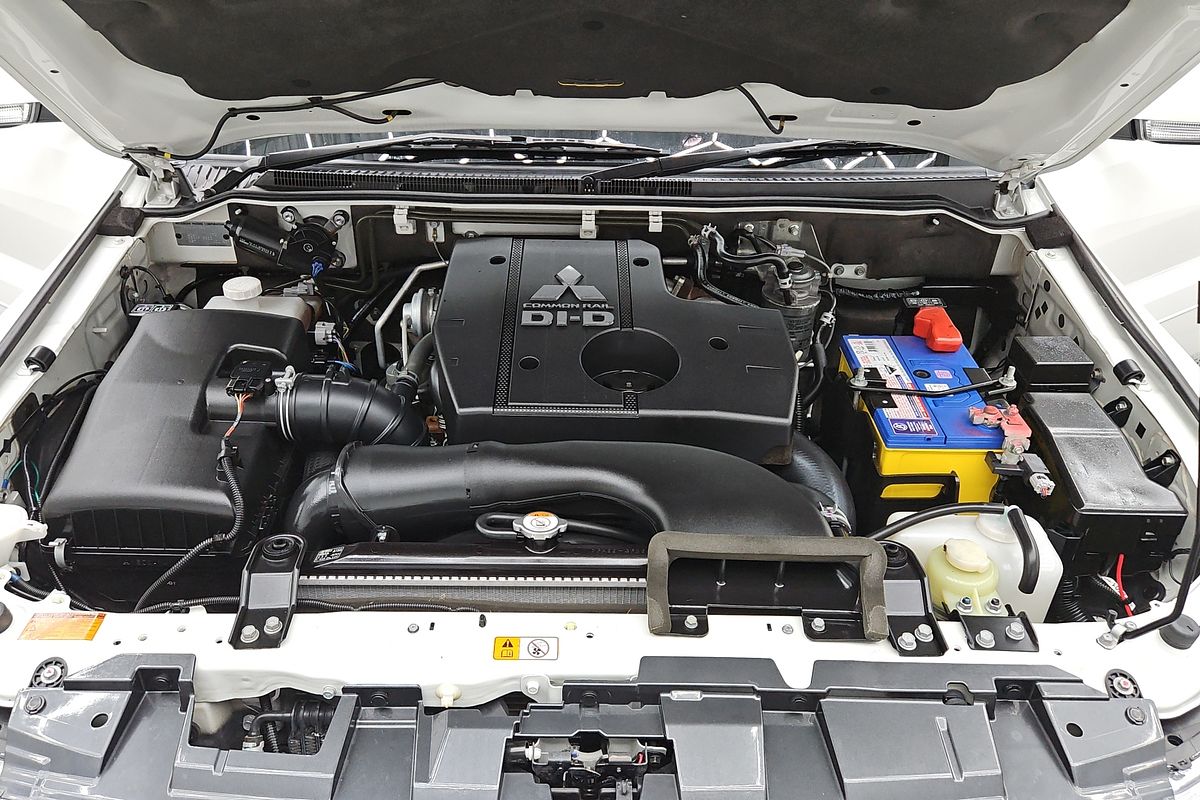 2020 Mitsubishi Pajero GLX NX