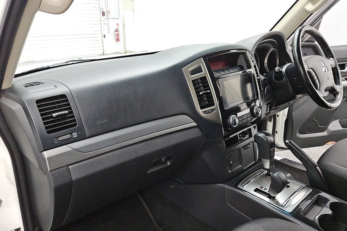 2020 Mitsubishi Pajero GLX NX