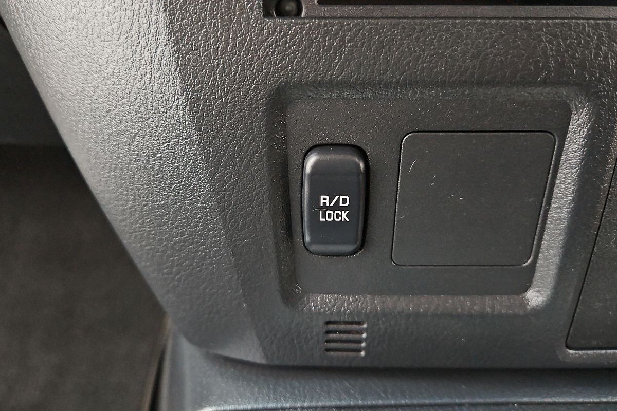 2020 Mitsubishi Pajero GLX NX