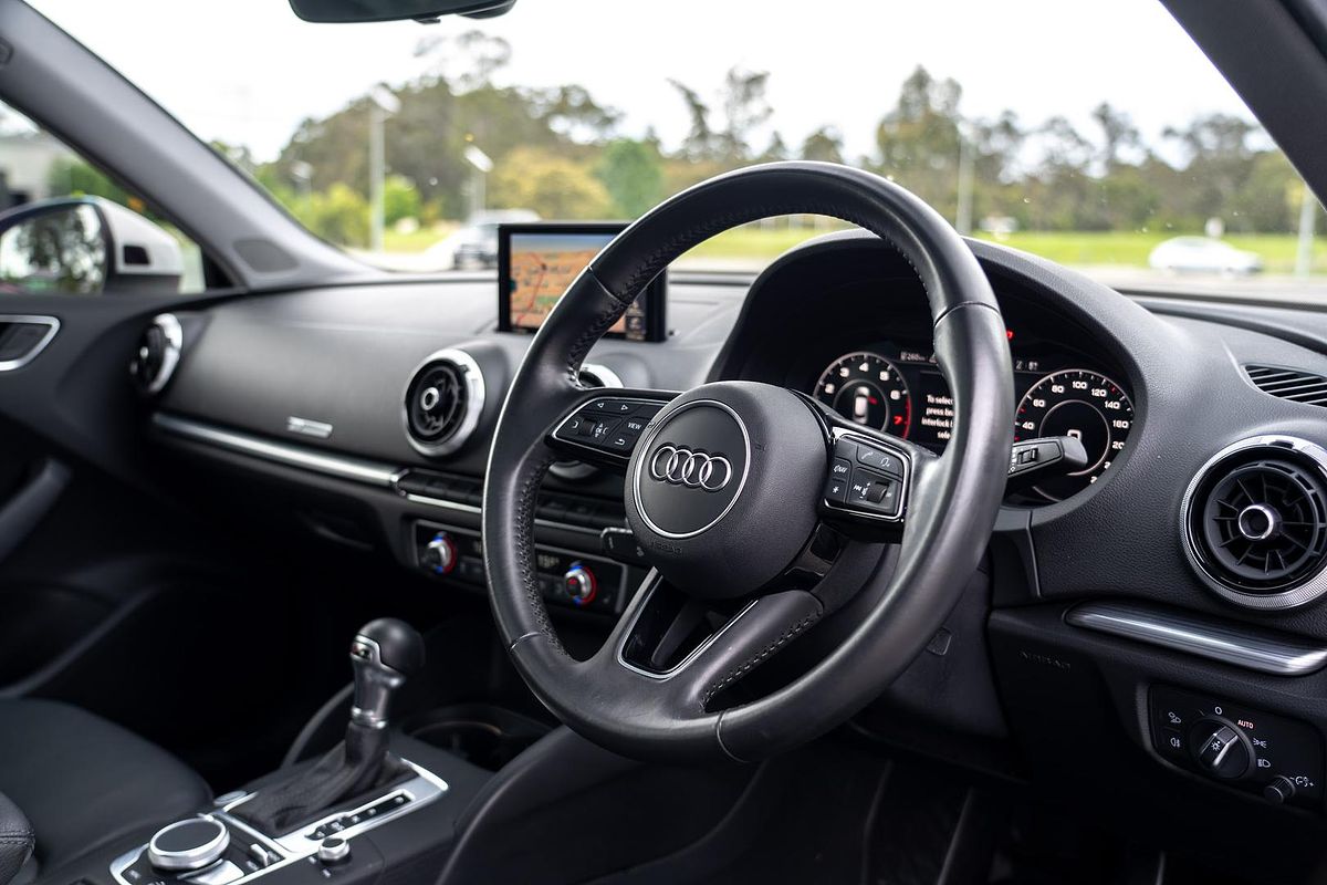 2020 Audi A3 35 TFSI S line plus 8V