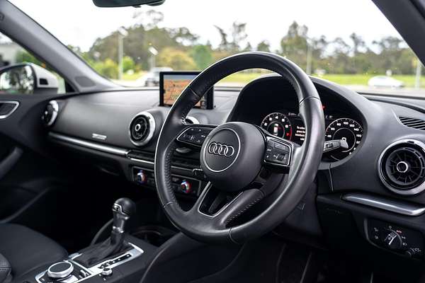 2020 Audi A3 35 TFSI S line plus 8V