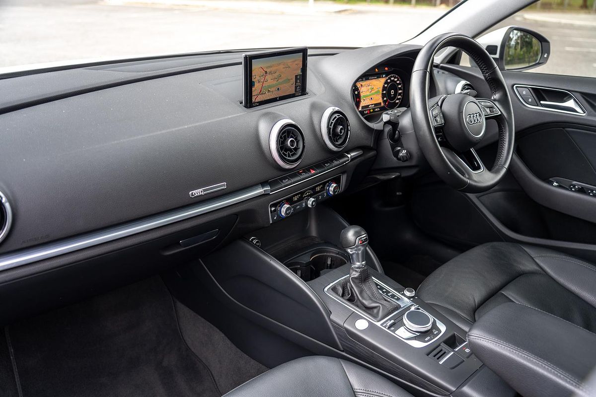 2020 Audi A3 35 TFSI S line plus 8V