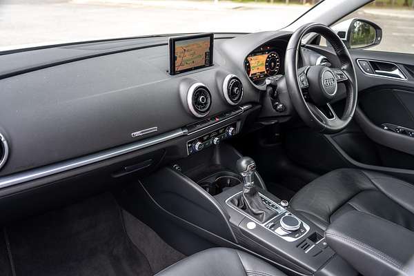 2020 Audi A3 35 TFSI S line plus 8V