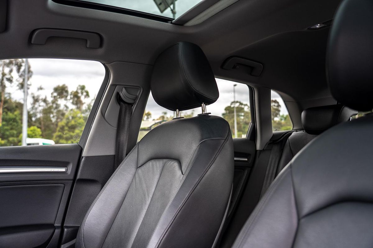 2020 Audi A3 35 TFSI S line plus 8V