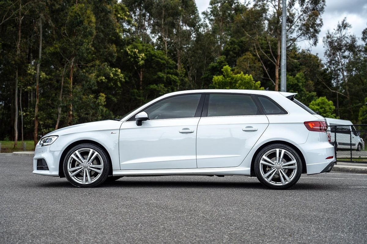 2020 Audi A3 35 TFSI S line plus 8V