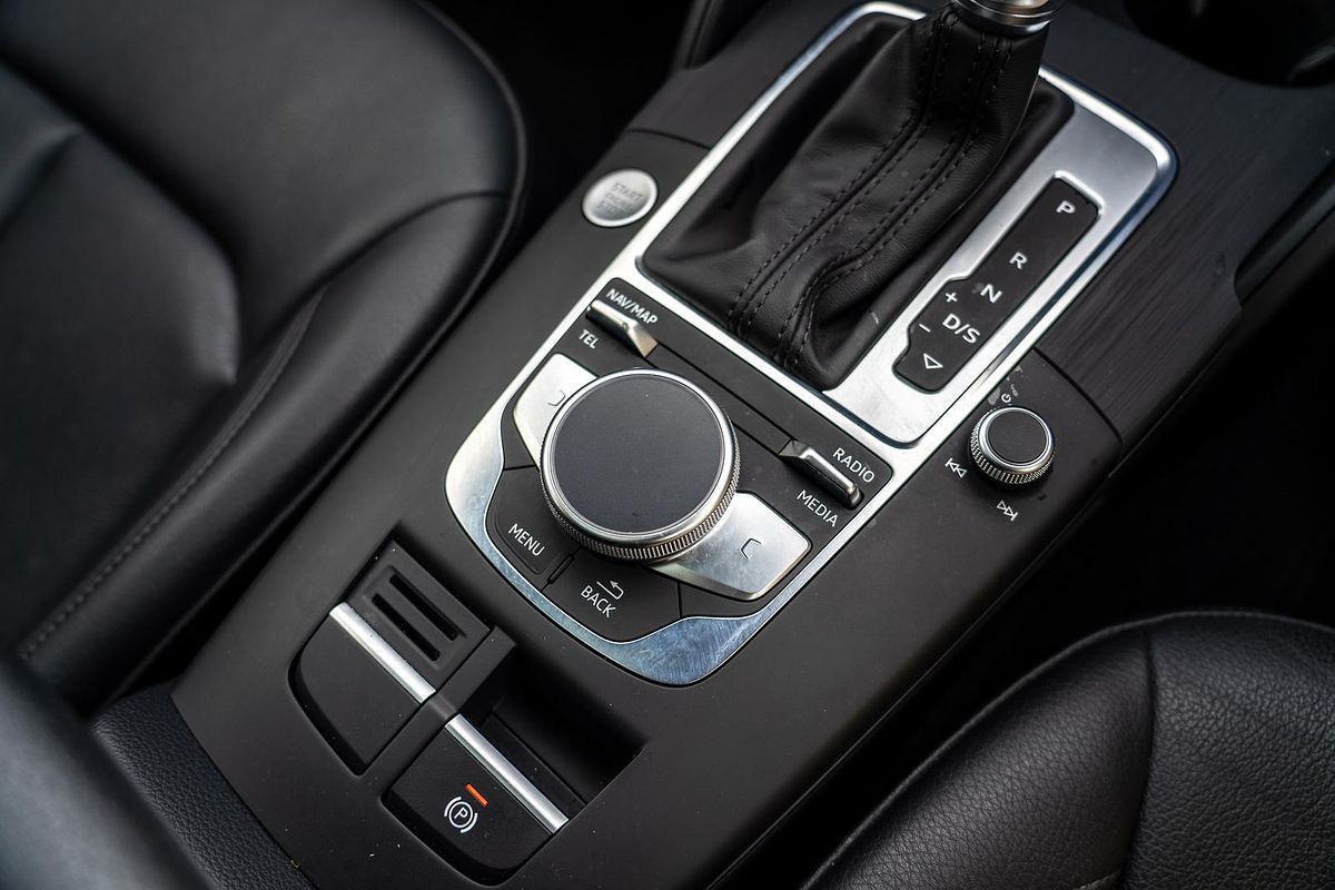 2020 Audi A3 35 TFSI S line plus 8V