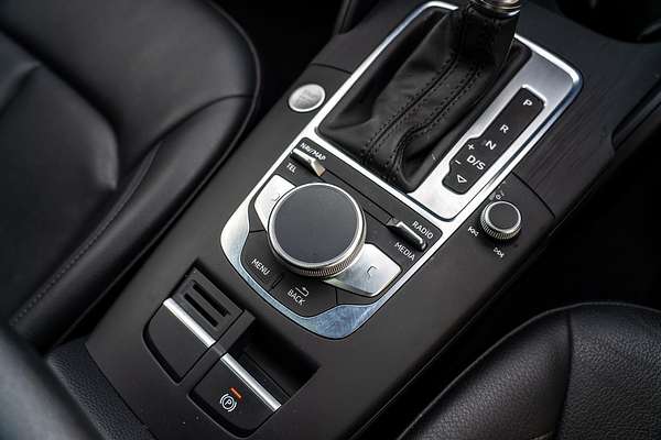 2020 Audi A3 35 TFSI S line plus 8V