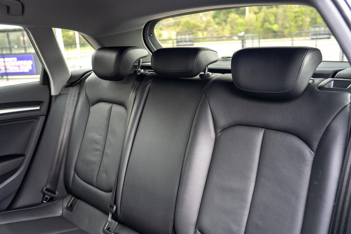 2020 Audi A3 35 TFSI S line plus 8V