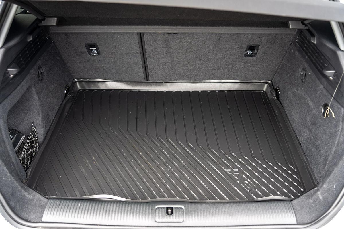 2020 Audi A3 35 TFSI S line plus 8V