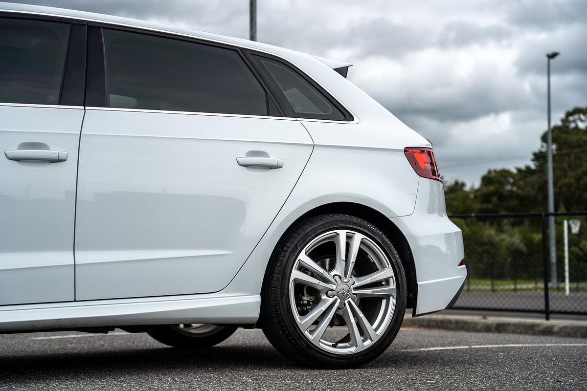 2020 Audi A3 35 TFSI S line plus 8V