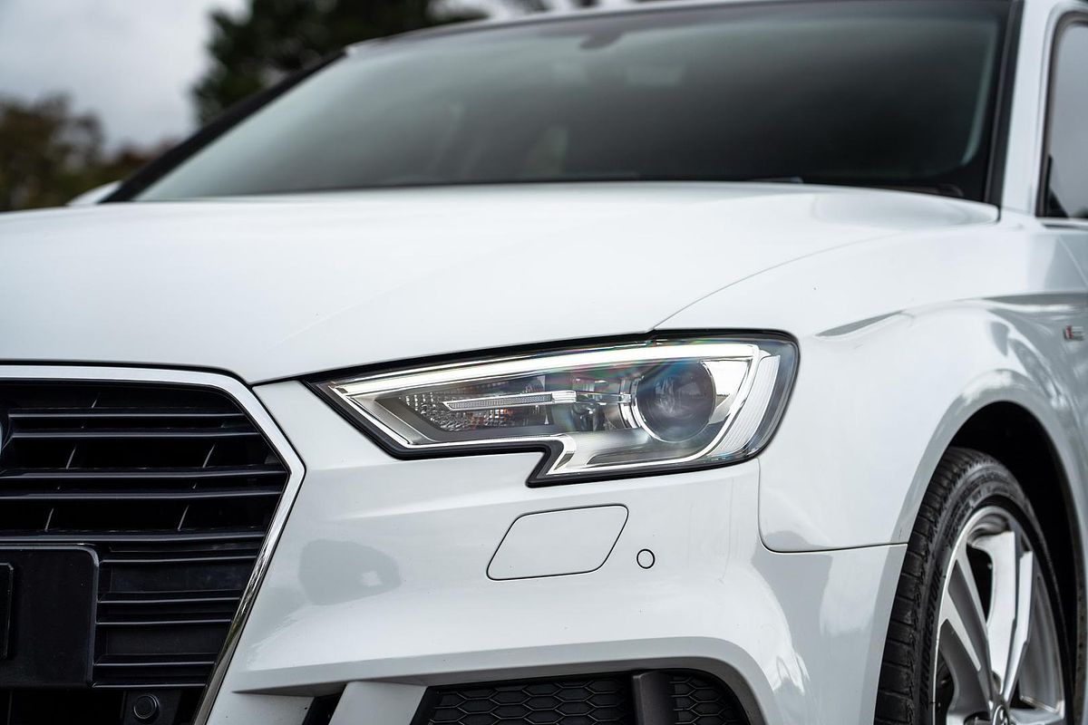 2020 Audi A3 35 TFSI S line plus 8V