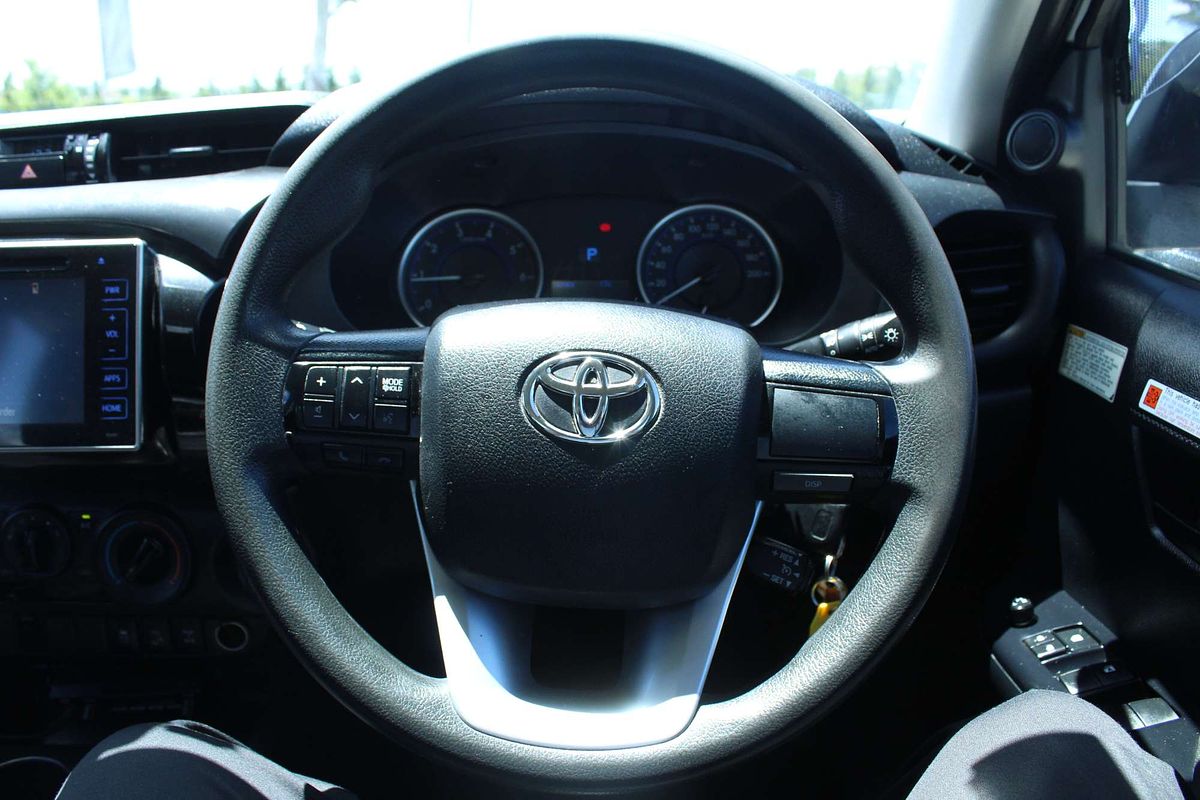 2018 Toyota Hilux SR GUN126R 4X4