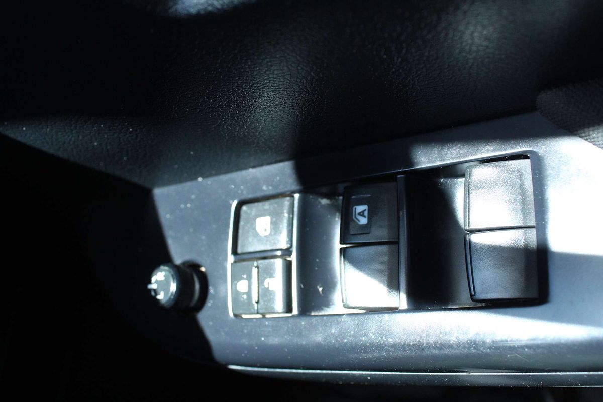 2018 Toyota Hilux SR GUN126R 4X4