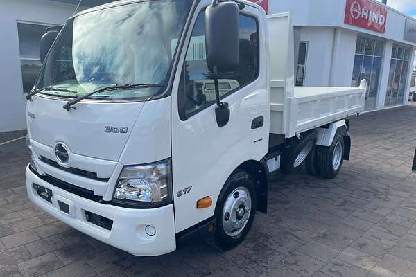 2025 Hino 300 Series 616