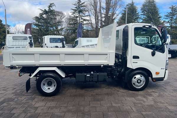 2025 Hino 300 Series 616