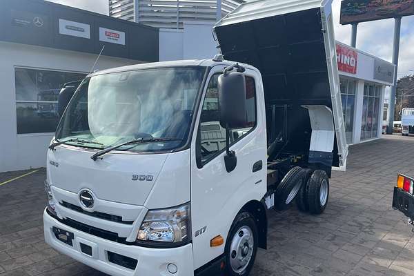 2025 Hino 300 Series 616