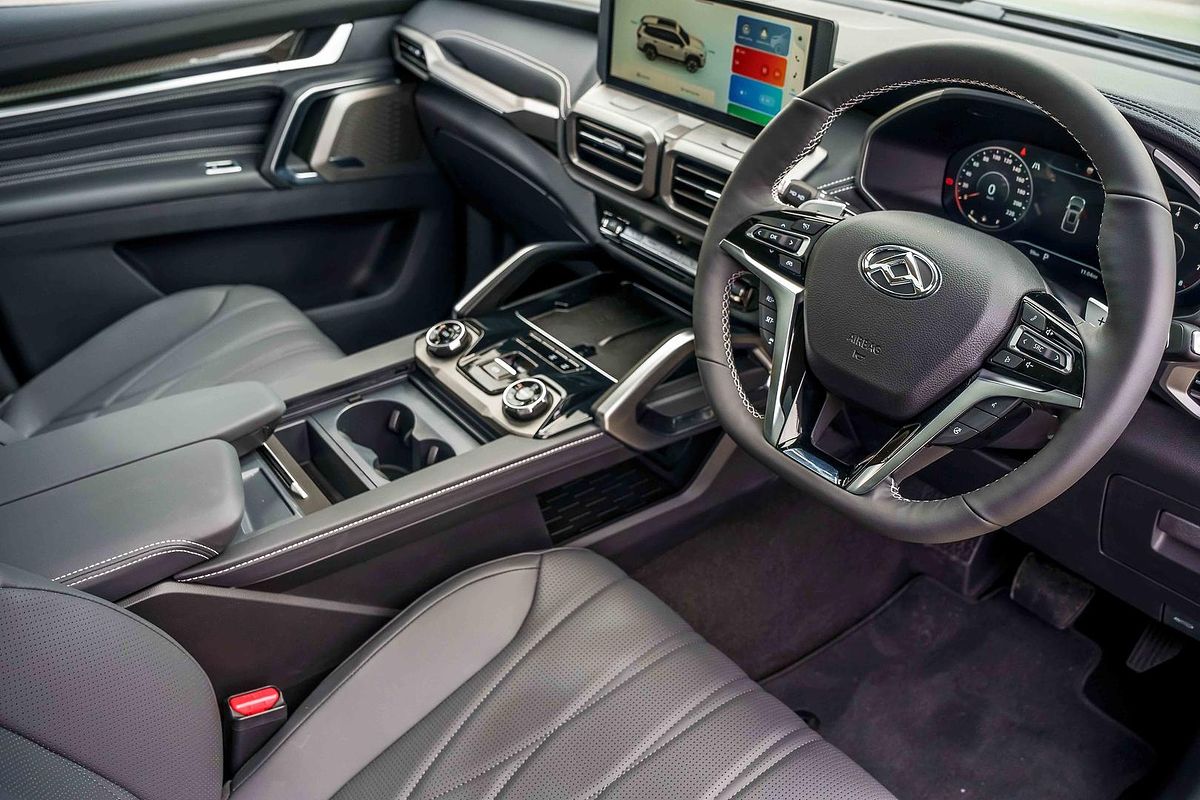 2025 LDV D90 Executive SV9A