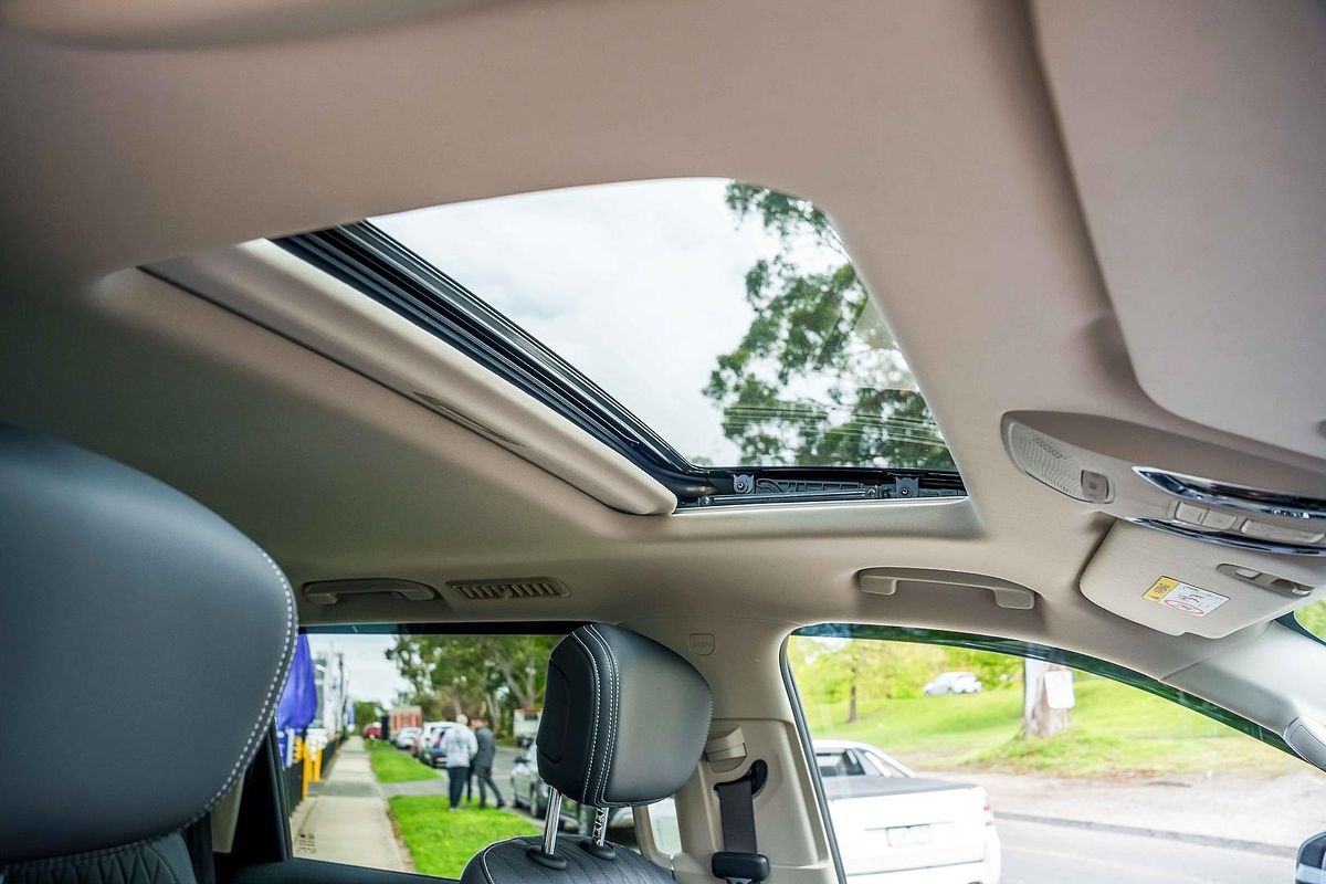 2025 LDV D90 Executive SV9A