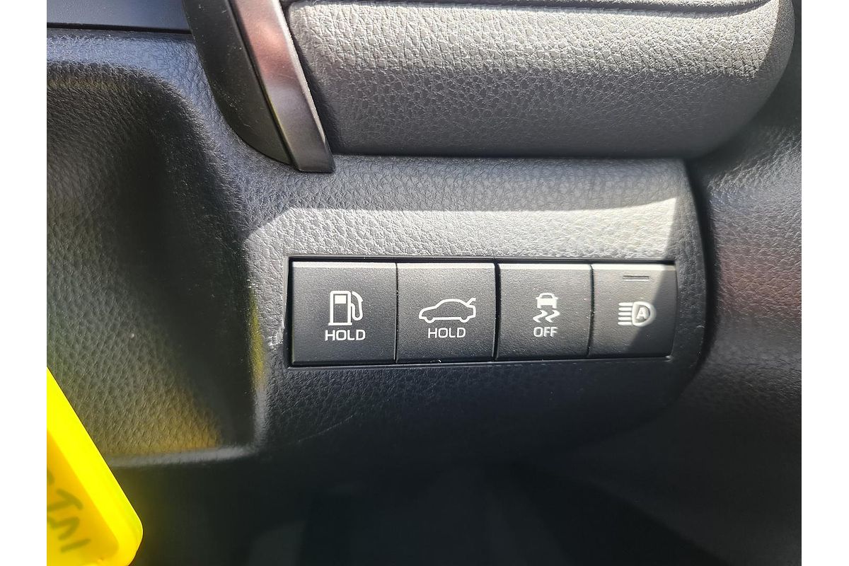 2019 Toyota Camry Ascent ASV70R