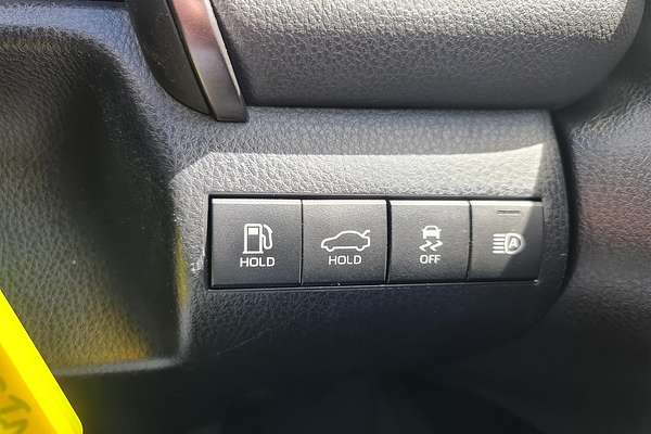 2019 Toyota Camry Ascent ASV70R