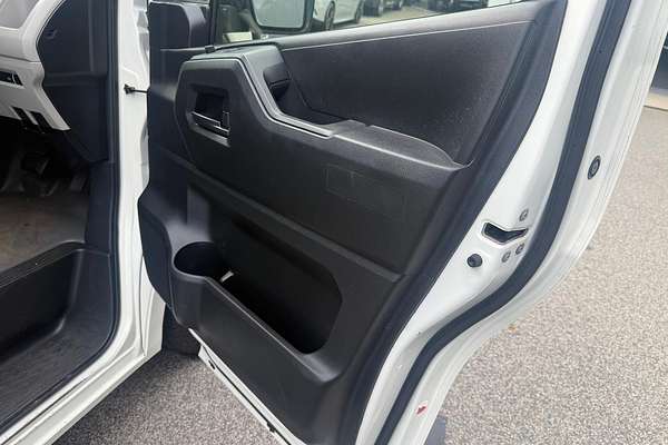 2020 Toyota Hiace Commuter GDH322R ELWB High Roof