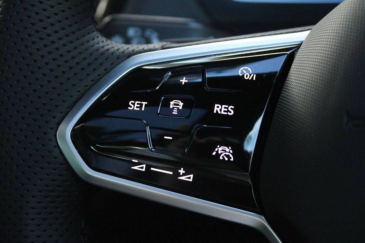 2025 Volkswagen Tiguan 162TSI R-Line 5N