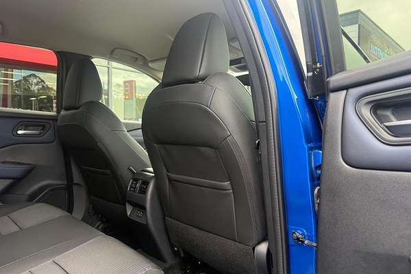 2024 Nissan QASHQAI ST-L J12