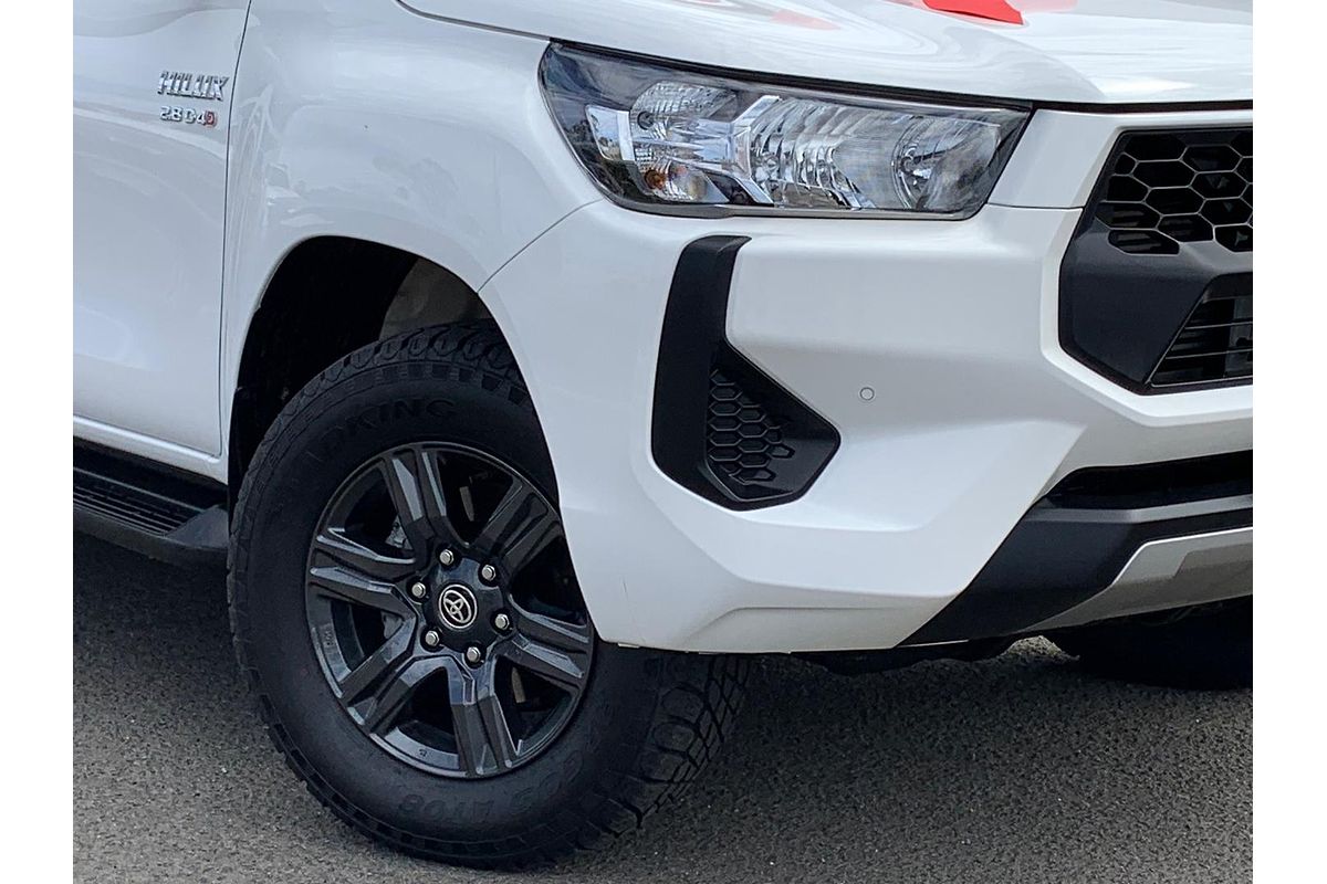 2024 Toyota Hilux SR 48V GUN126R 4X4